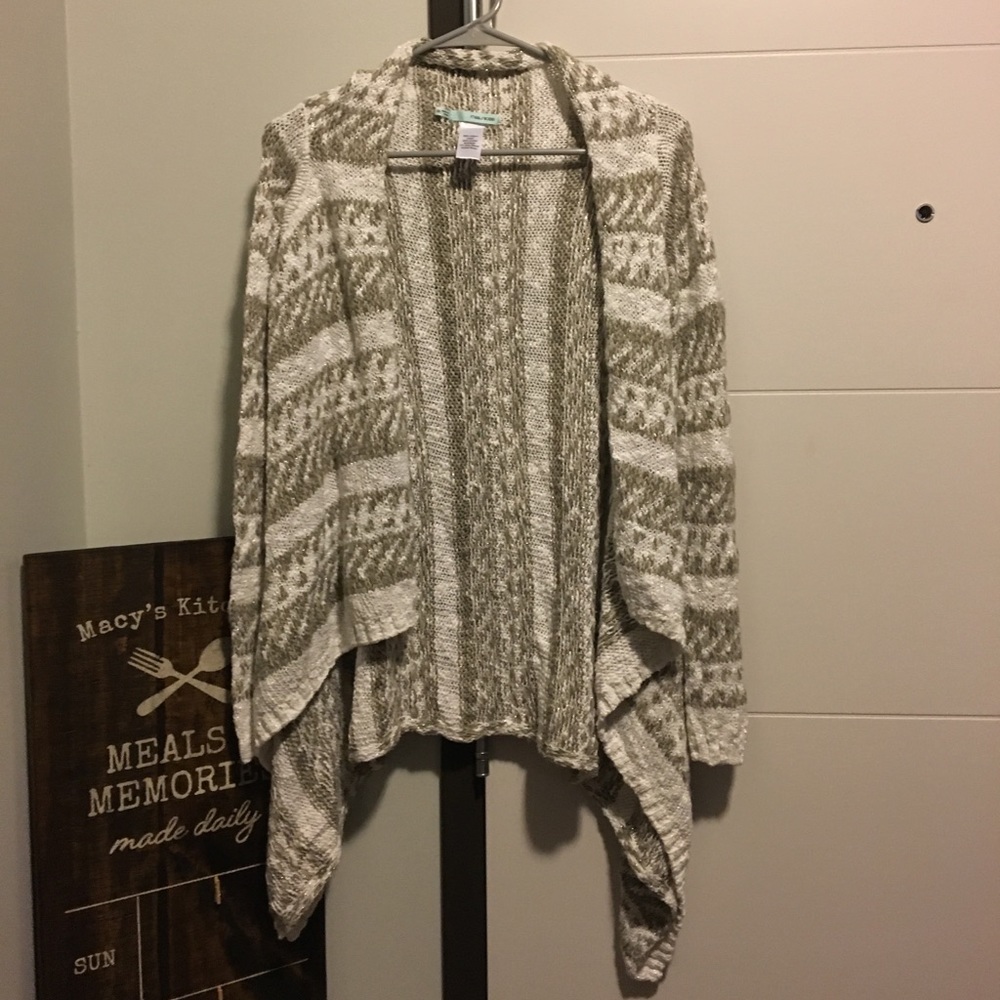 Maurice’s long sleeve sweater